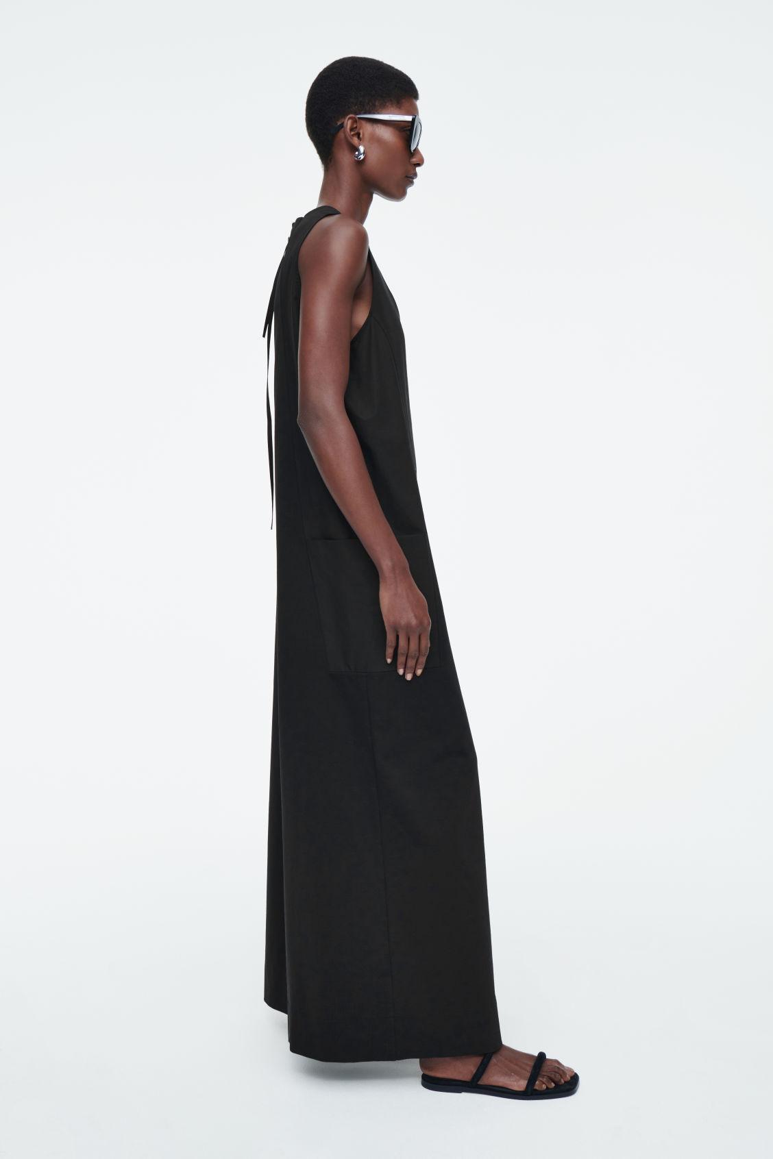 OVERSIZED V-NECK JUMPSUIT Product Image