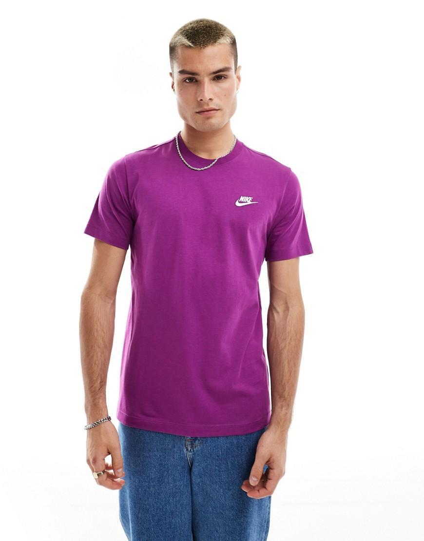 Nike Club Unisex t-shirt Product Image