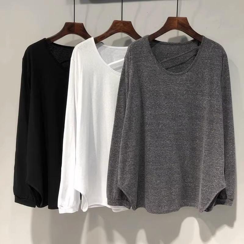 Long-Sleeve Scoop Neck Plain Asymmetrical T-Shirt Product Image