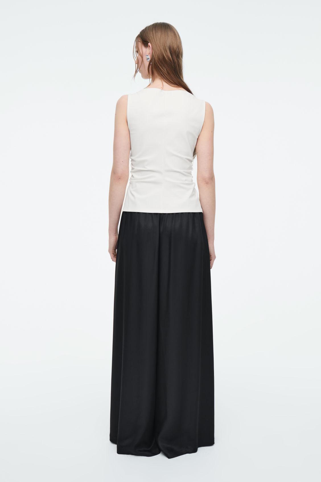 COWL-NECK GATHERED SLEEVELESS TOP Product Image