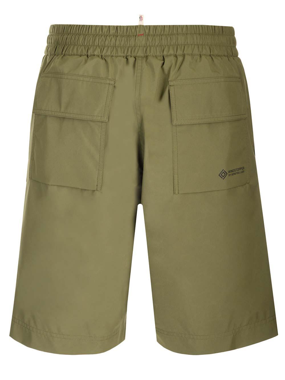 Outdoor Shorts In Green Product Image