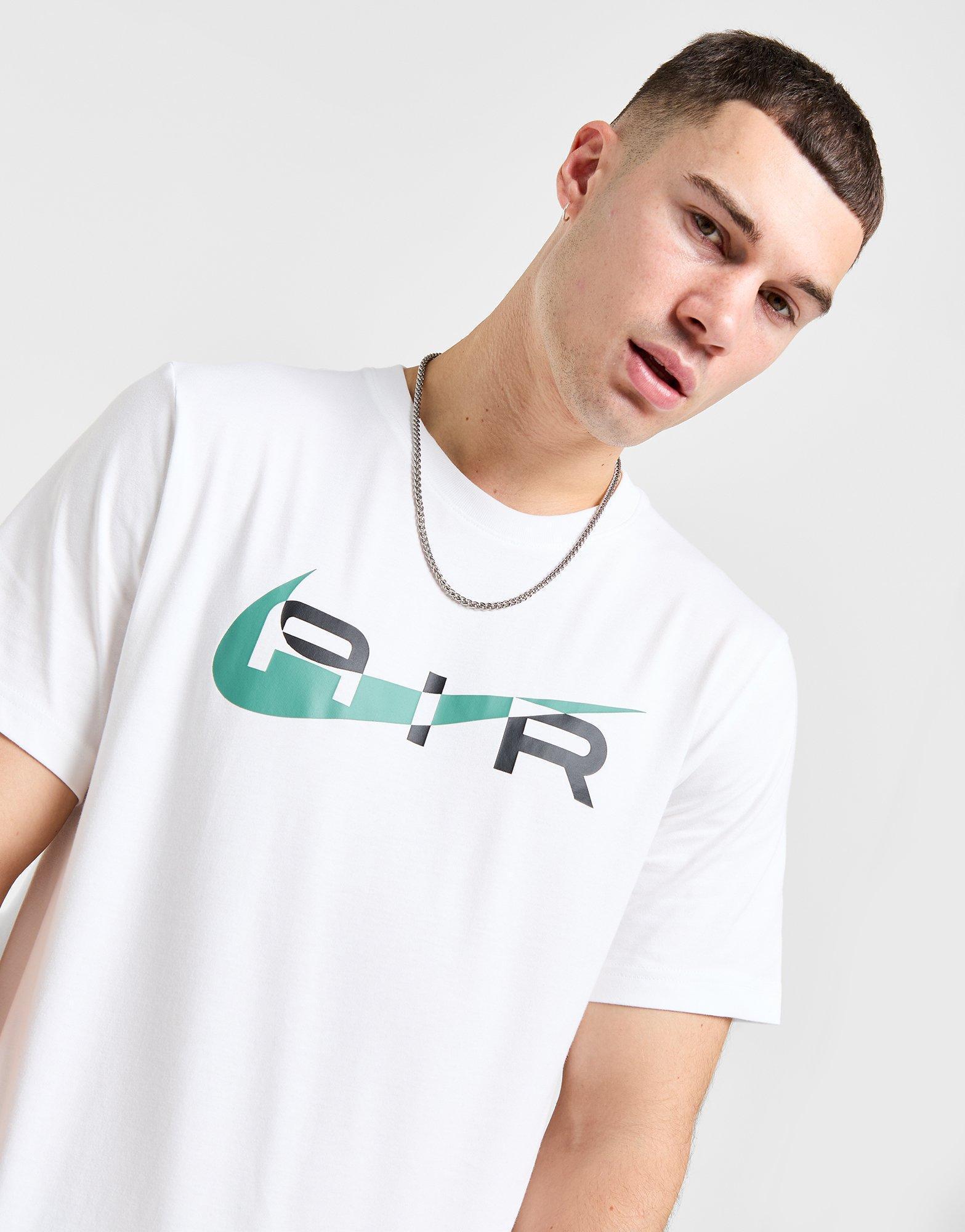 Nike Swoosh T-Shirt Product Image