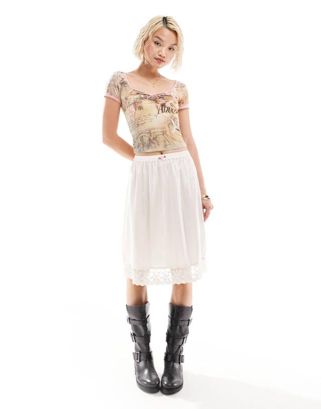 Reclaimed Vintage ruched front cap sleeve tee in Renaissance print Product Image