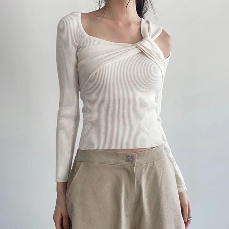 Long Sleeve Cold-Shoulder Plain Knotted Ribbed-Knit Slim-Fit Crop Top Product Image