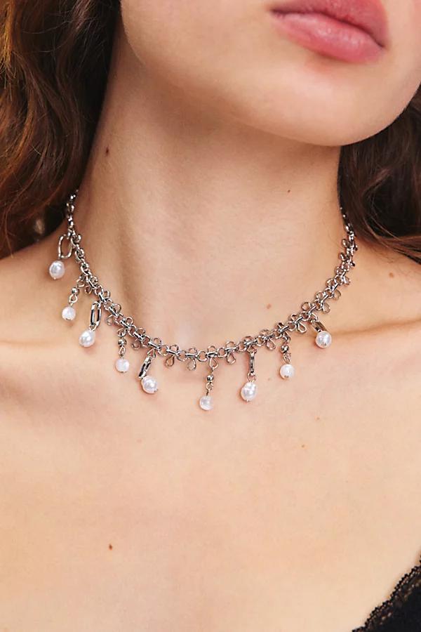 Kaia Pearl Choker Necklace Womens at Urban Outfitters Product Image