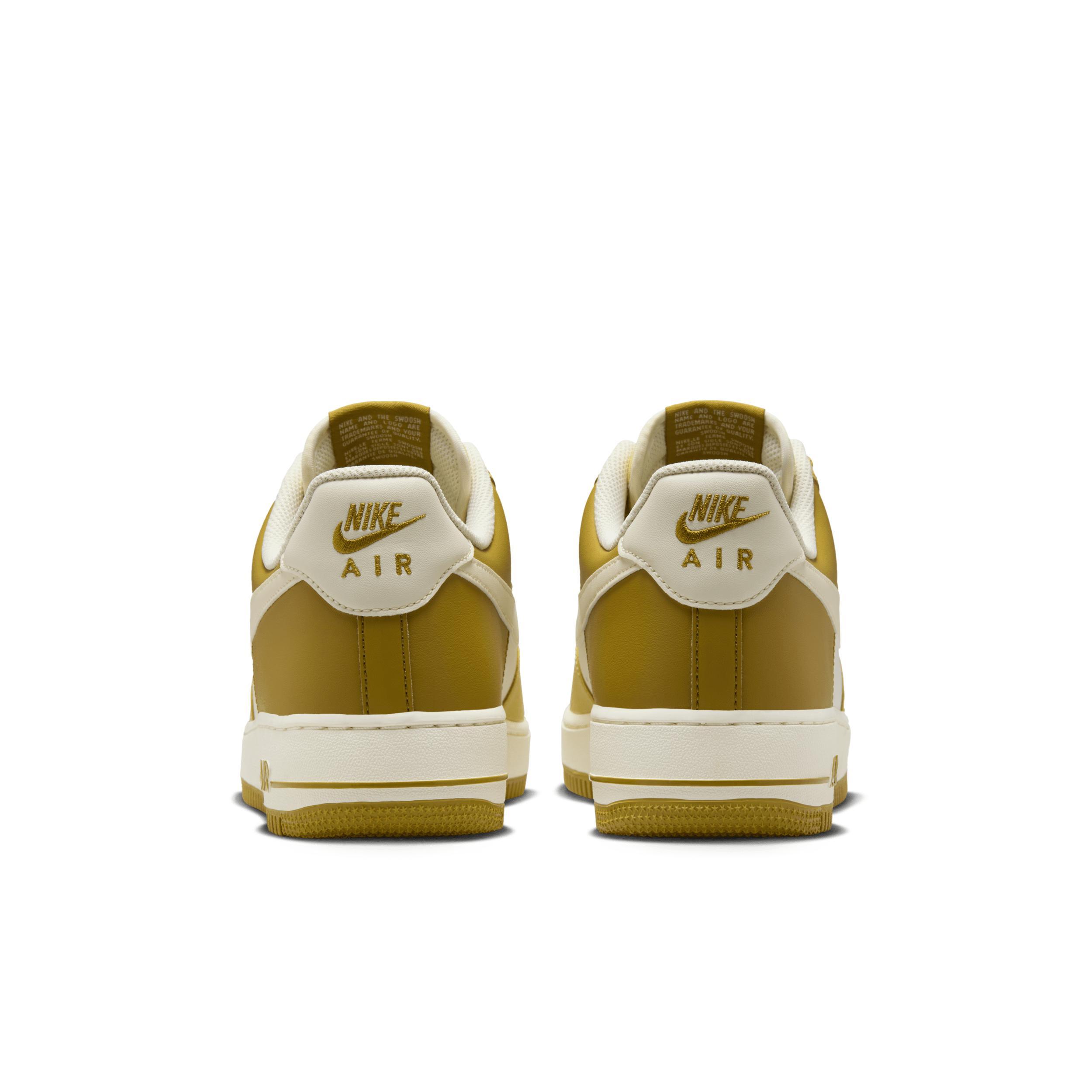 Nike Men's Air Force 1 '07 Shoes Product Image