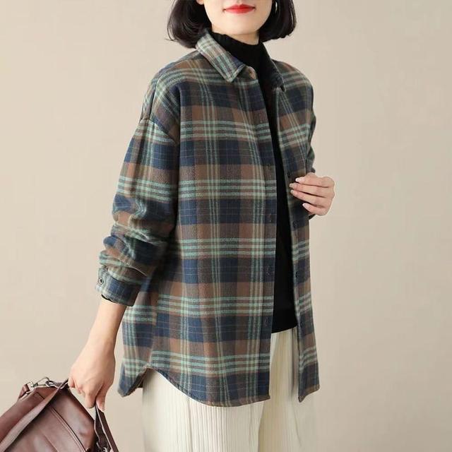 Long Sleeve Collared Plaid Button Up Shirt Product Image