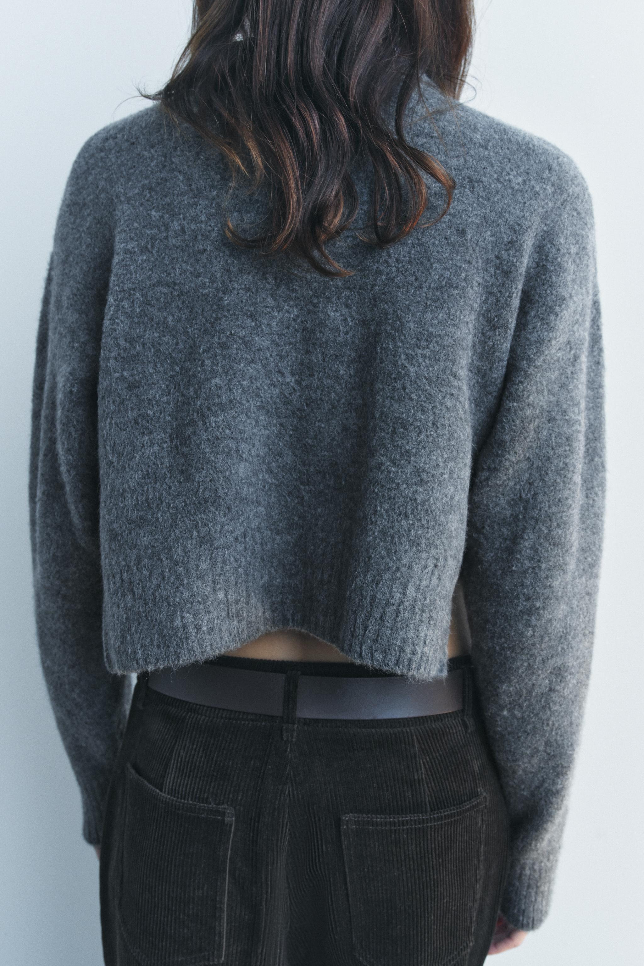 SOFT KNIT SHORT SWEATER Product Image