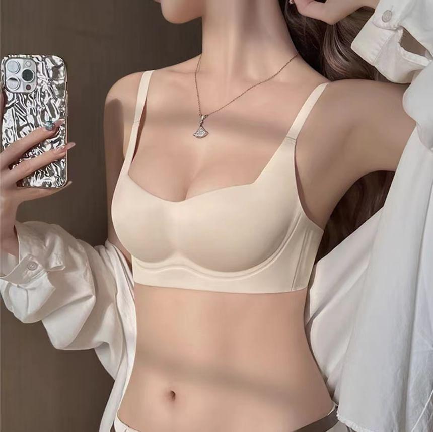 Plain Seamless Wireless Bra Product Image