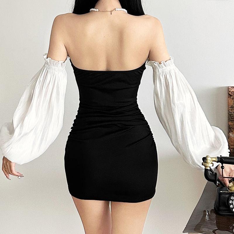 Puff Sleeve Off-Shoulder Ruffled-Trim Color-Block Mini Bodycon Dress Product Image