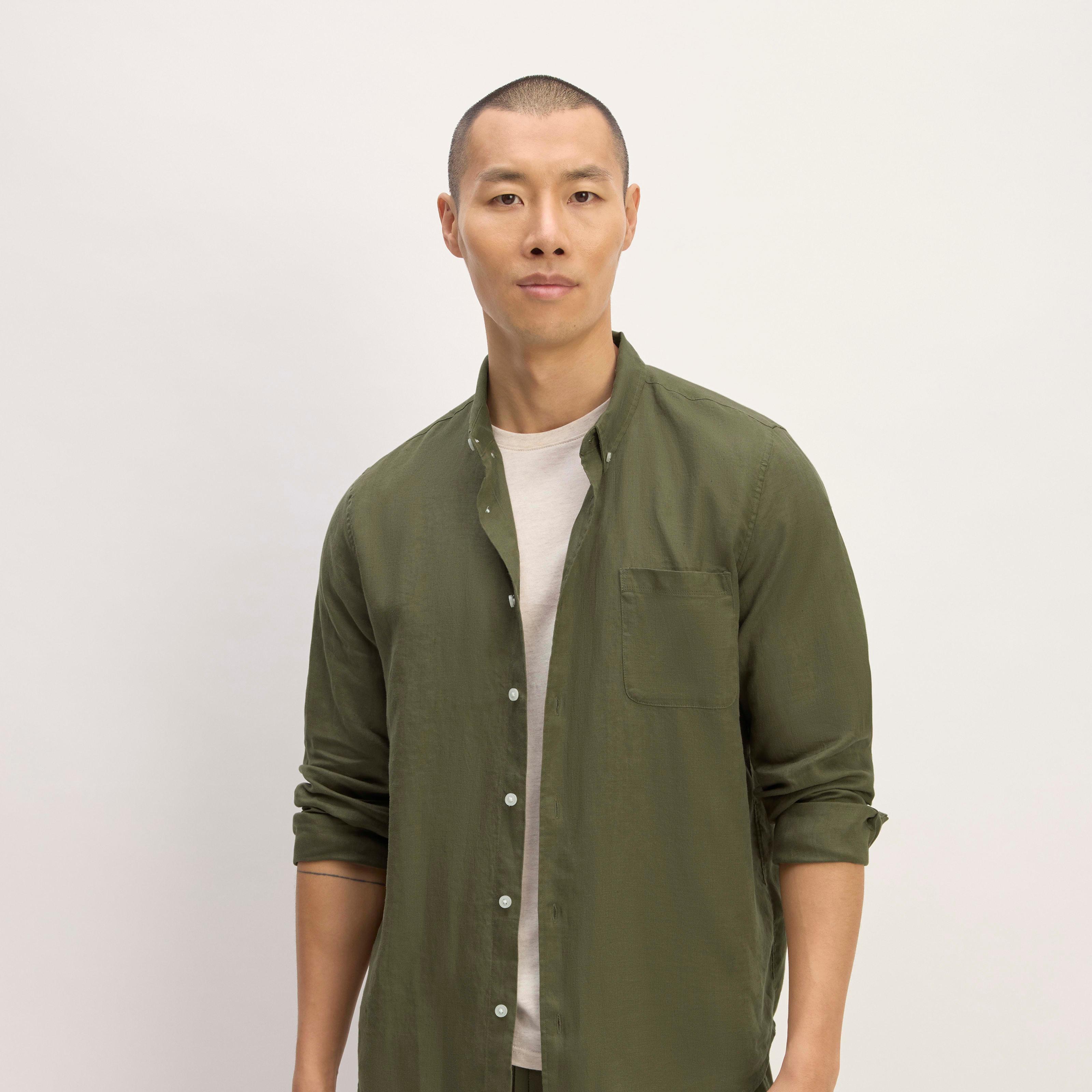 Mens Classic Shirt in Linen by Everlane Product Image