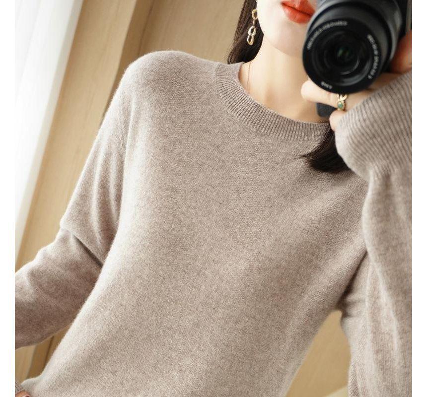 Long-Sleeve Round Neck Plain Knit Top Product Image