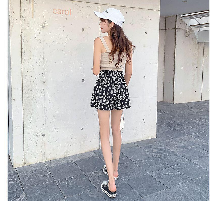 Elastic Waist Floral Print Wide Leg Shorts Product Image