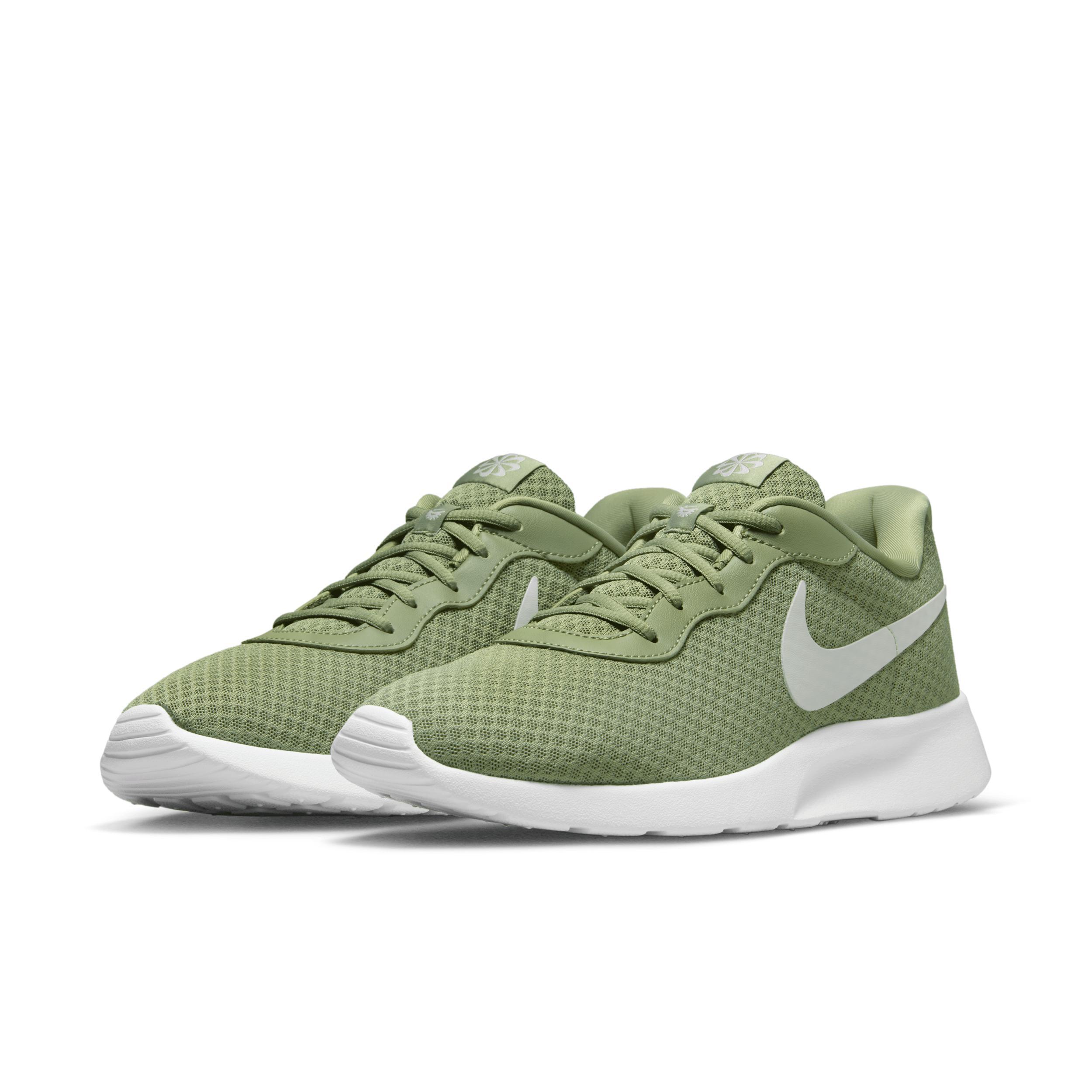 Nike Men's Tanjun EasyOn Shoes Product Image