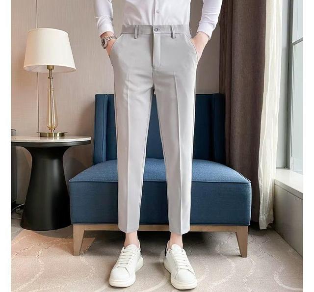 Mid Rise Plain Crop Tapered Pants Product Image