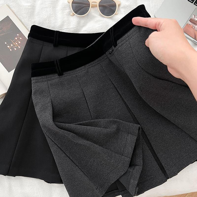 High Waist Plain Mini A-Line Pleated Skirt Product Image