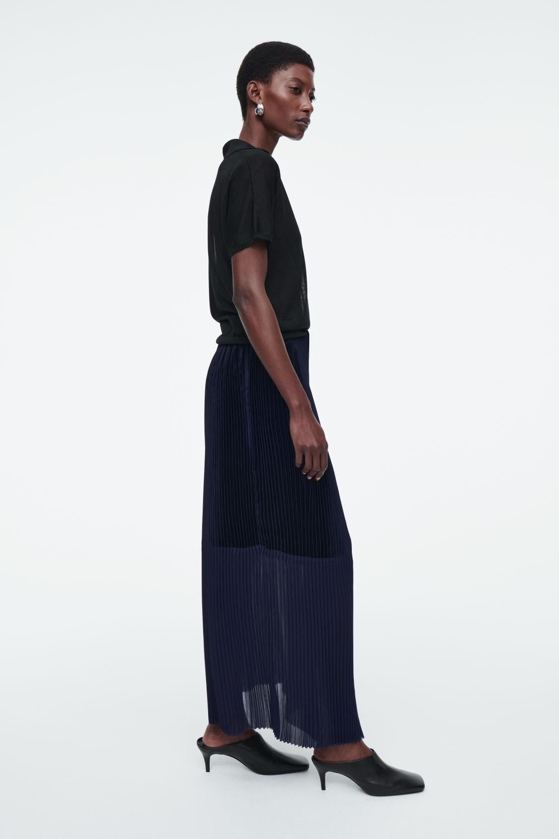 PANELLED PLEATED COLUMN MAXI SKIRT Product Image