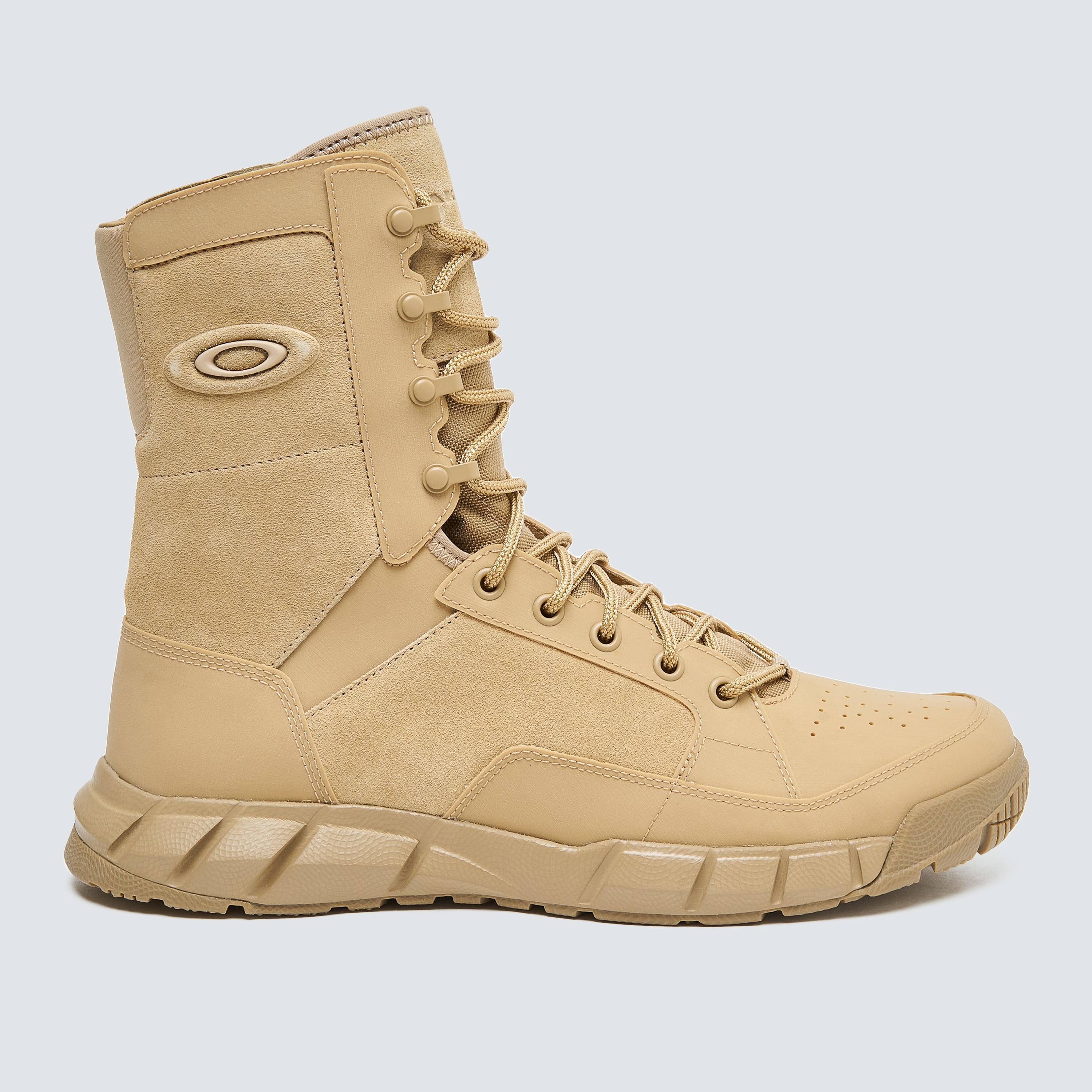 Oakley Coyote Boot Lx - Desert - FOF100467-889 | Oakley® Product Image