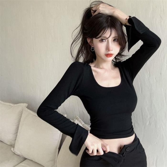 Long Sleeve Scoop Neck Plain Tee Product Image