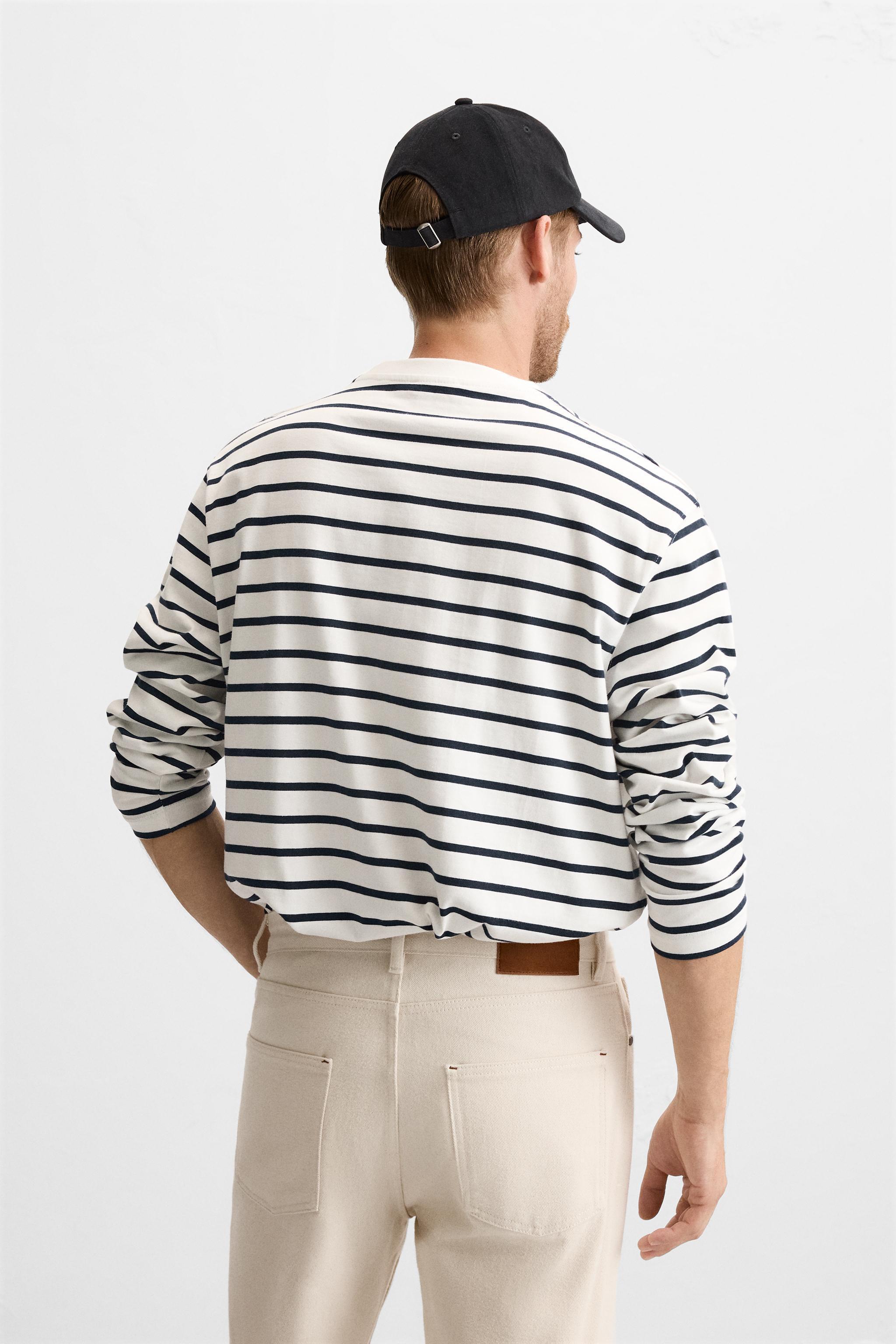 STRIPED T-SHIRT Product Image