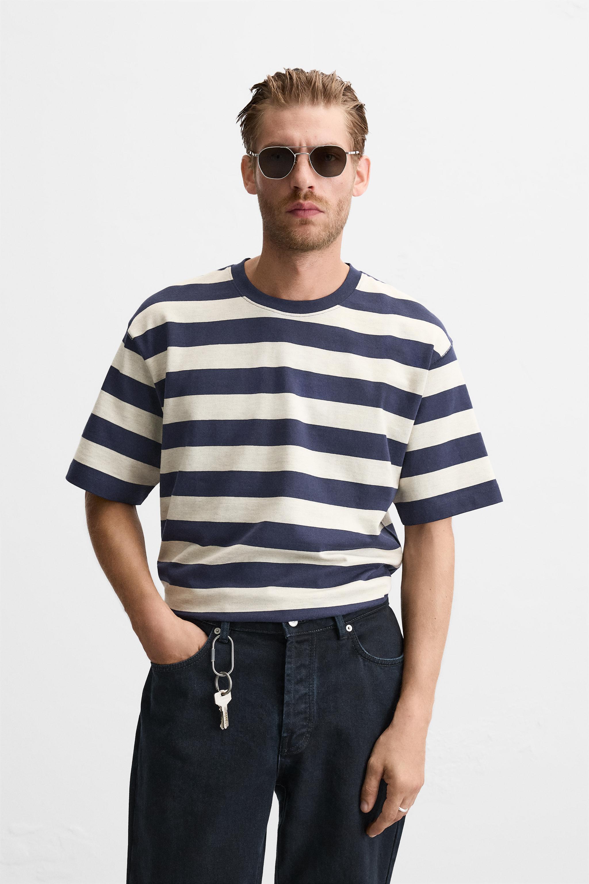 STRIPED T-SHIRT Product Image