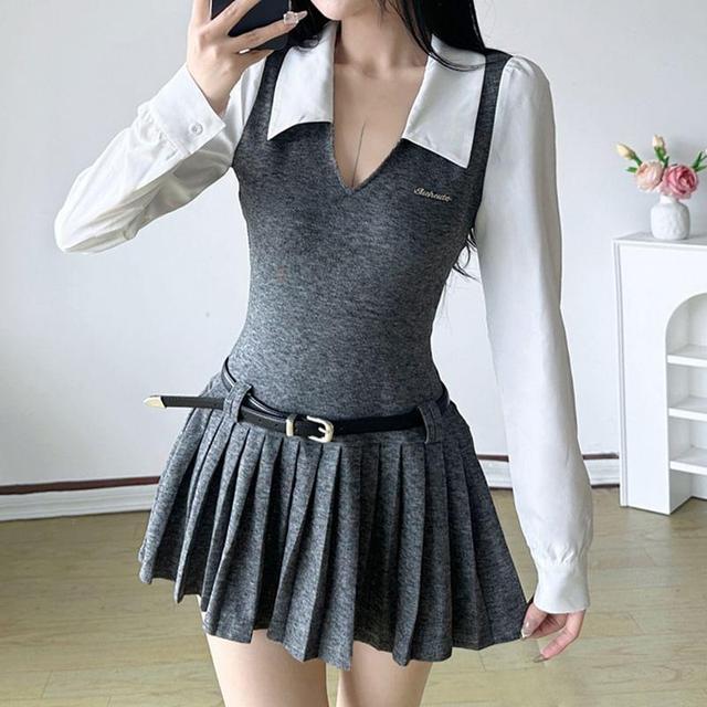 Long Sleeve V-Neck Color-Block Slim-Fit Mini Pleated Dress Product Image