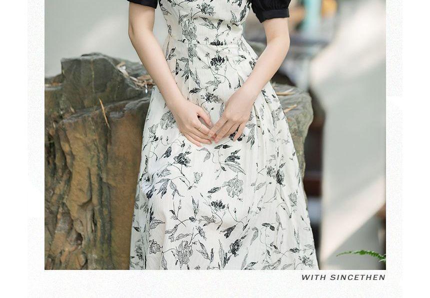 Puff-Sleeve Square-Neck Floral Print Midi A-Line Dress Product Image