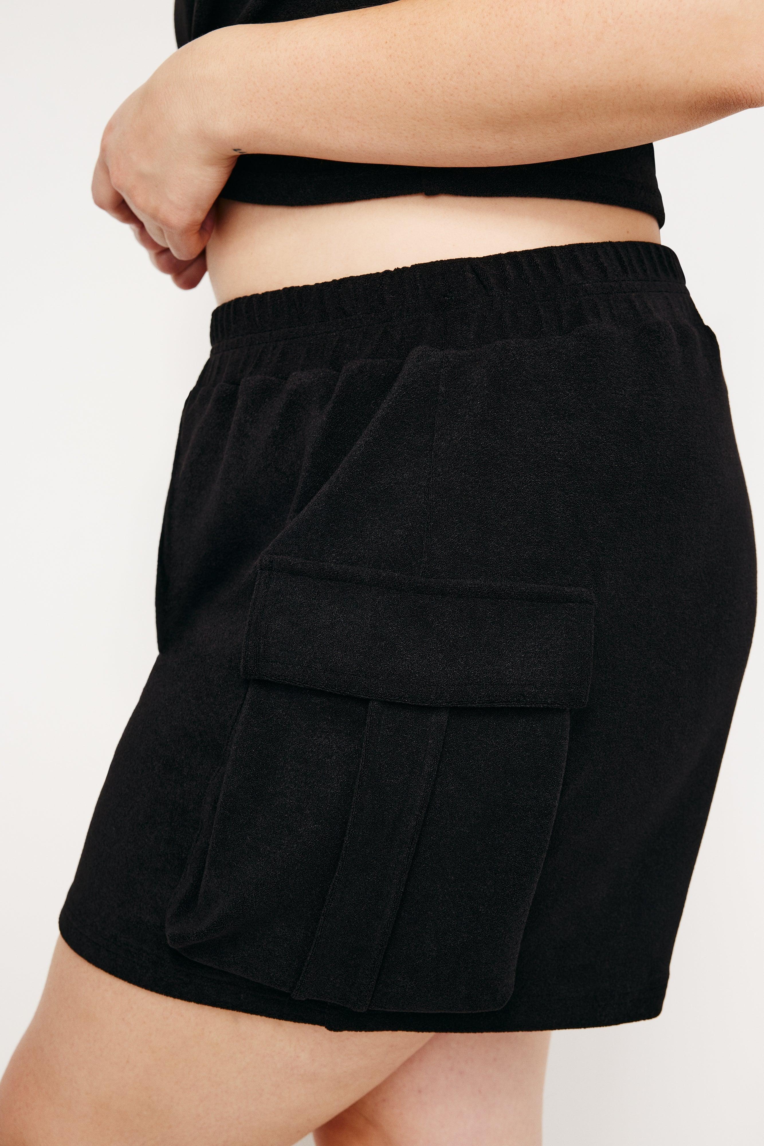 TERRY CARGO SHORTS | BLACK001 Product Image