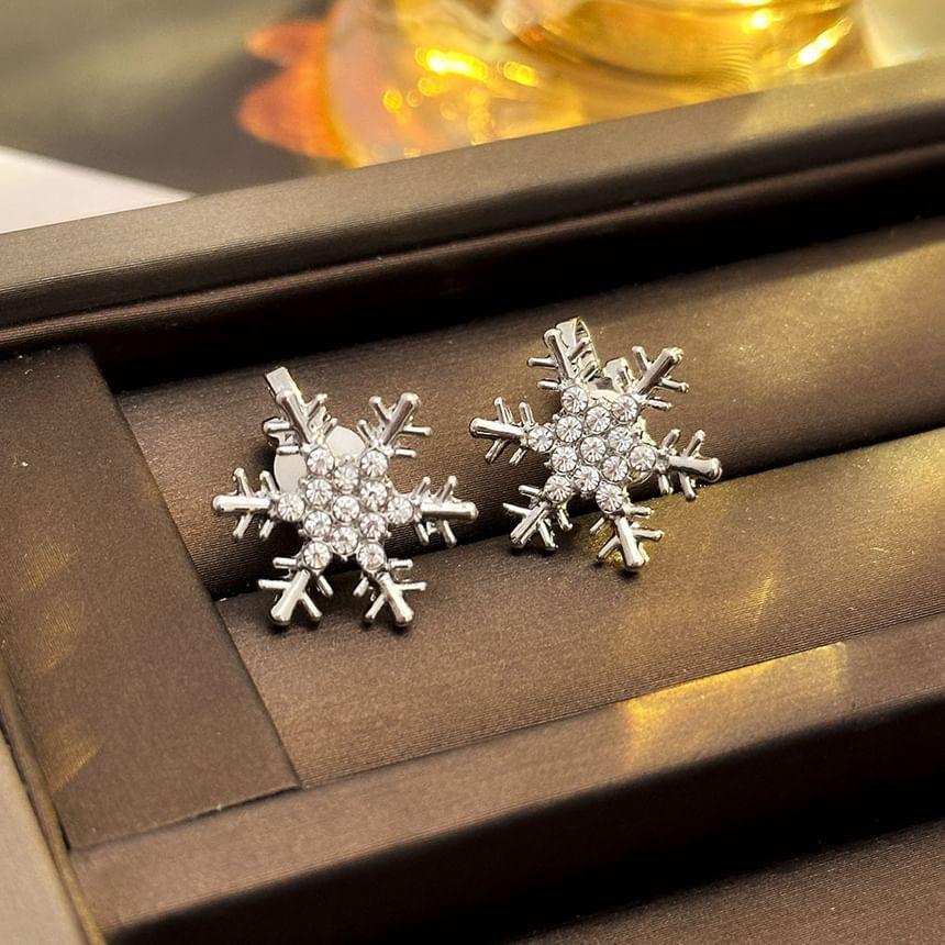 Snowflake Rhinestone Alloy Ear Cuff Product Image