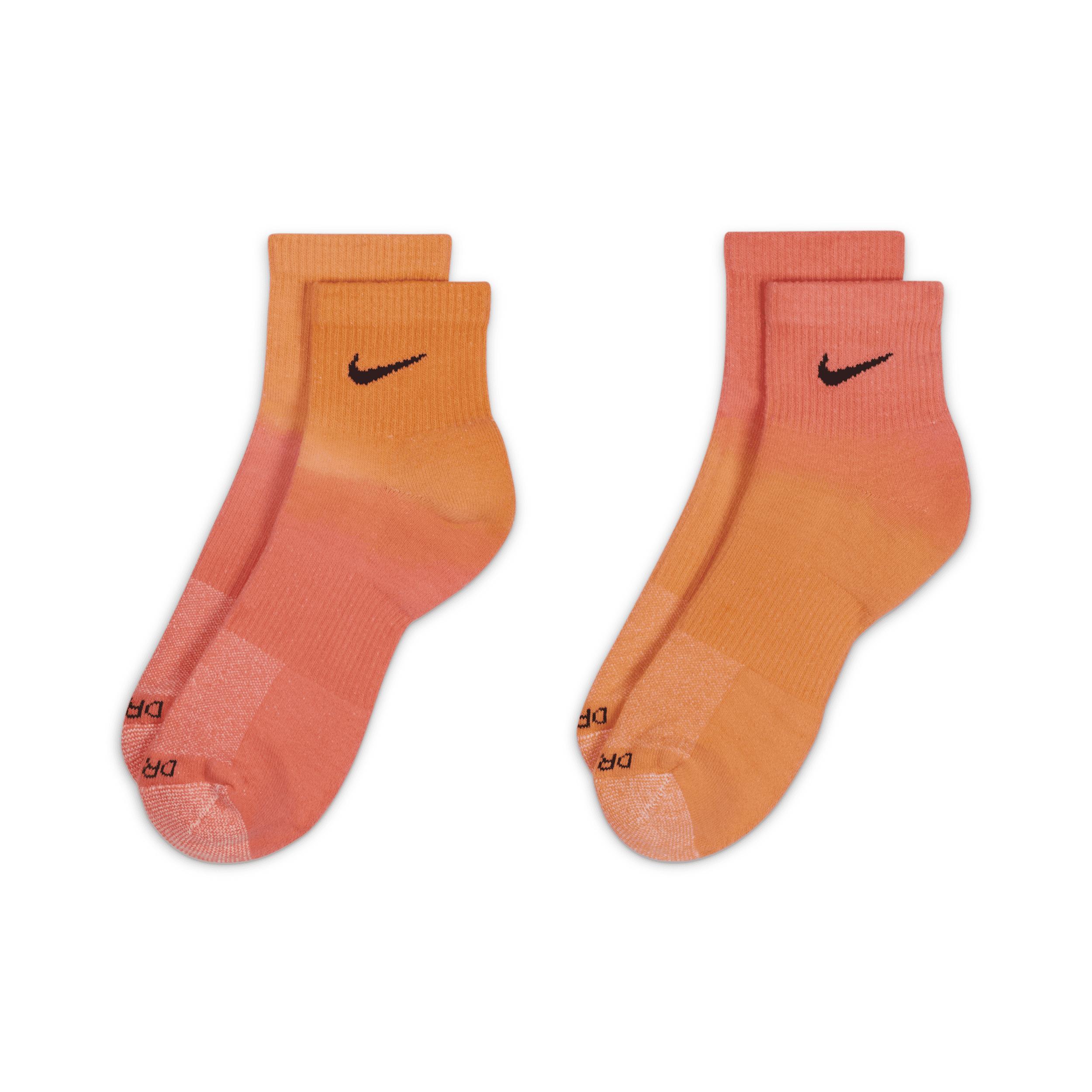 Nike Men's Everyday Plus Cushioned Ankle Socks Product Image