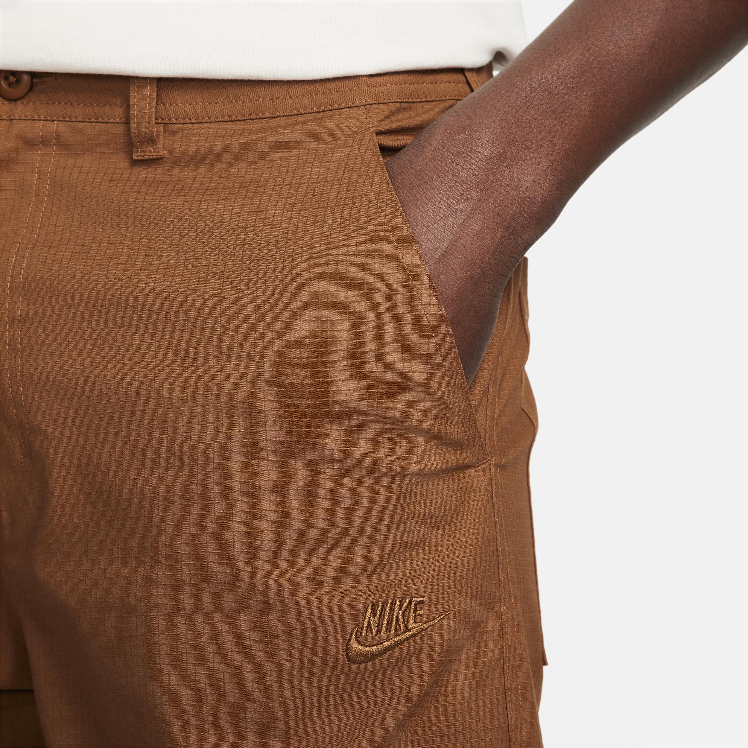 Nike Men's Club Cargo Pants Product Image