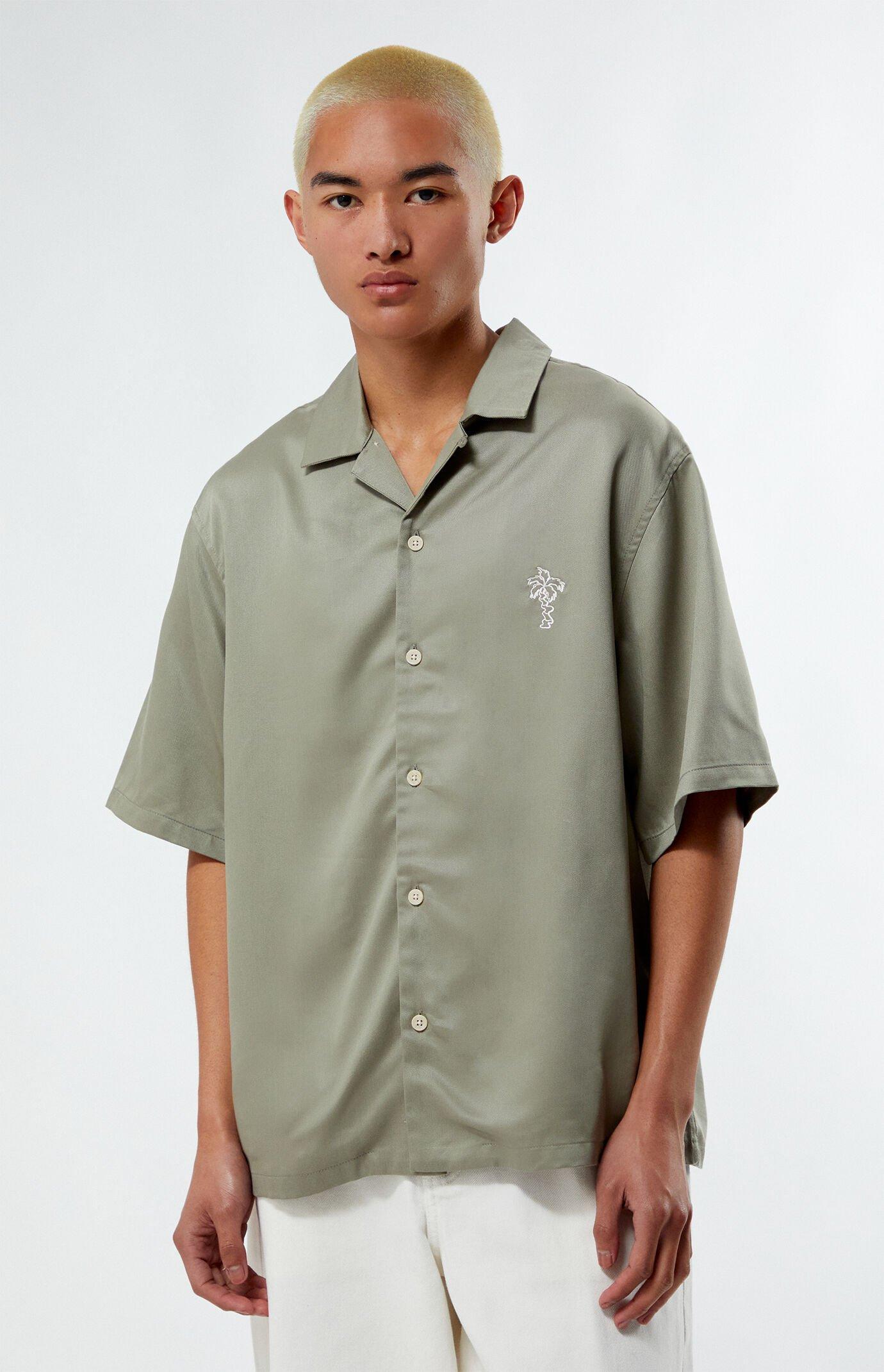 Men's Rogue Oversized Embroidered Camp Shirt Product Image