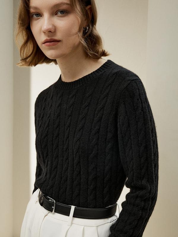 Classic Cable Knit Sweater with Ribbed Edges Product Image