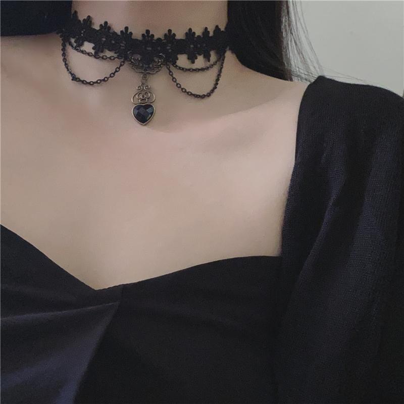 Heart Chained Lace Choker Product Image