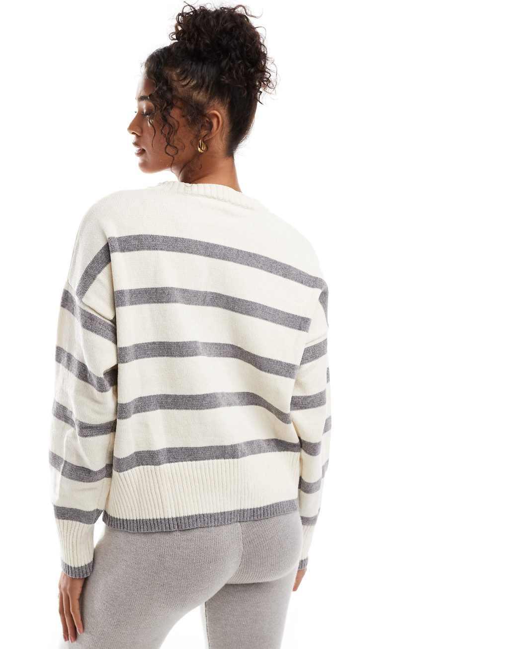 Pull&Bear chenille knitted sweater in white and gray stripe Product Image