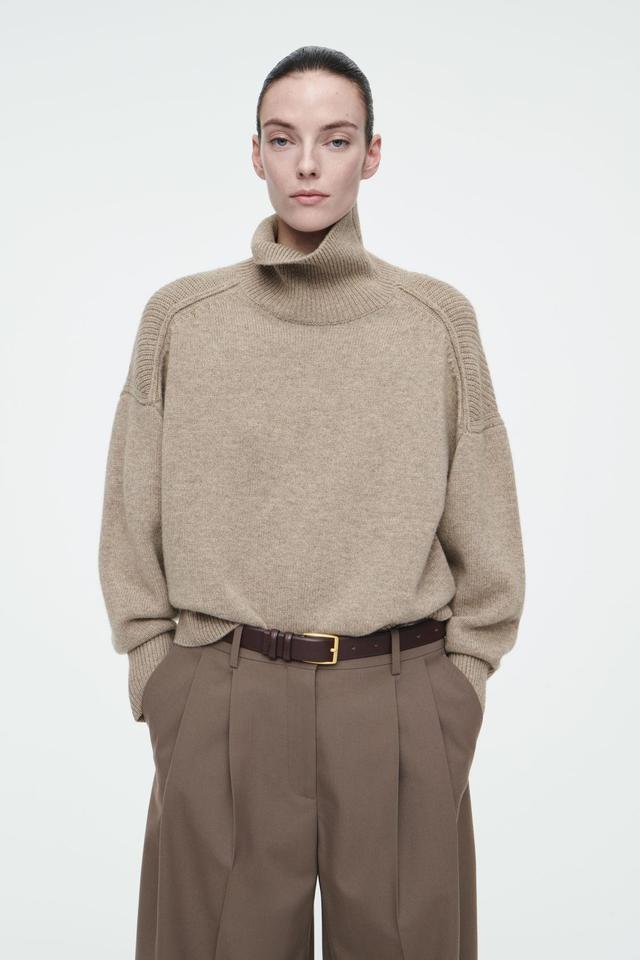 RIBBED MERINO WOOL TURTLENECK SWEATER Product Image