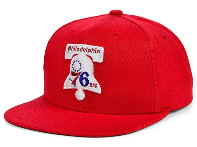 Mitchell & Ness Philadelphia 76ers Hwc Basic Classic Snapback Cap Product Image