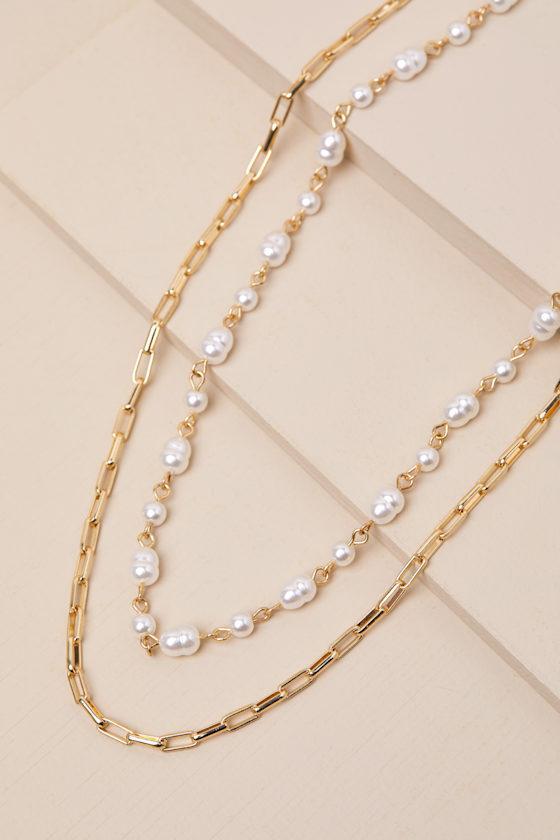 Extra Radiance Gold Pearl Layered Necklace Product Image