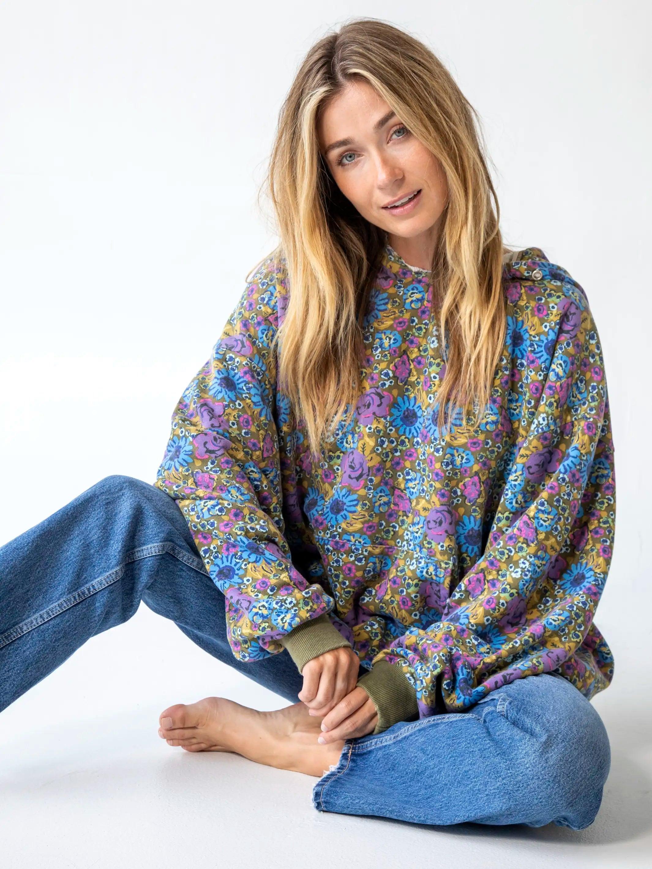 Oversized Printed Sweatshirt - Blue Rose Purple Daisy Product Image