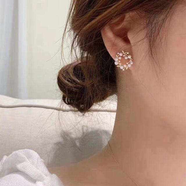 Faux Pearl Rhinestone Ear Stud Product Image