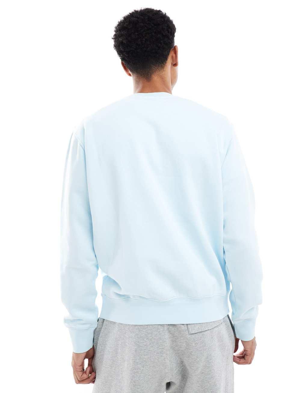 Nike Club sweatshirt in light blue Product Image