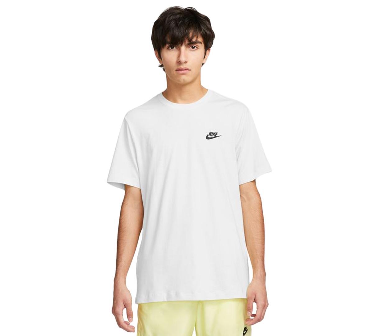 Nike Sportswear Club T-Shirt Product Image