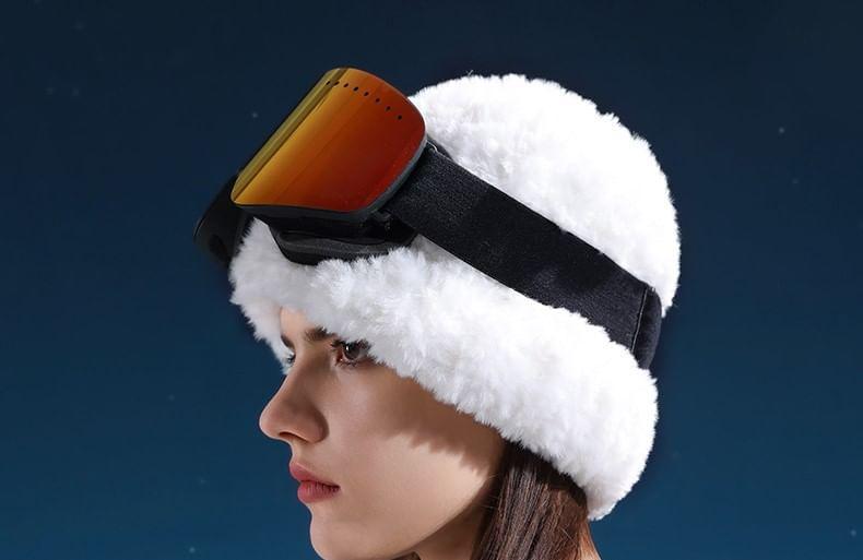 Fleece Beanie Product Image