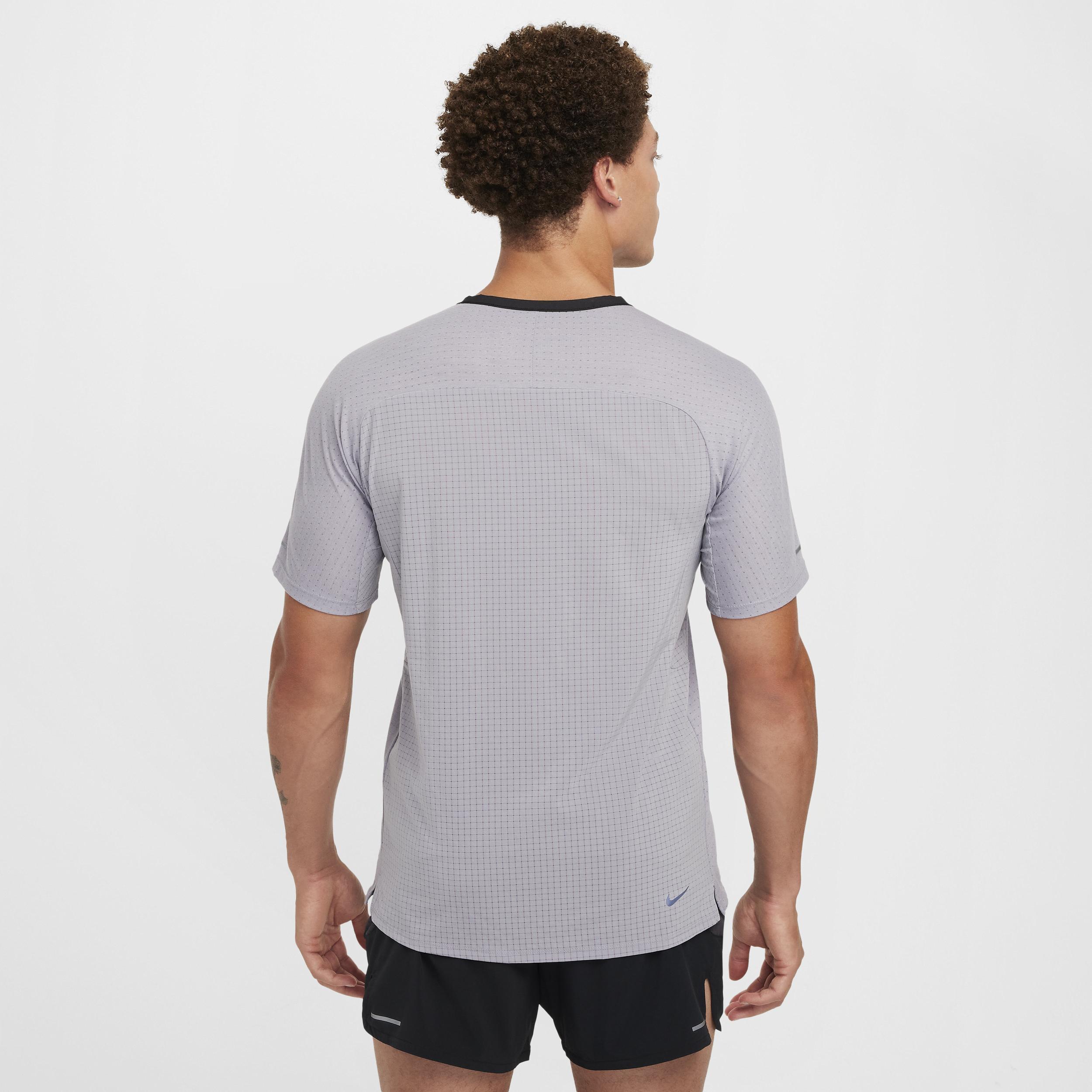 Nike Men's Trail Solar Chase Dri-FIT Short-Sleeve Running Top Product Image