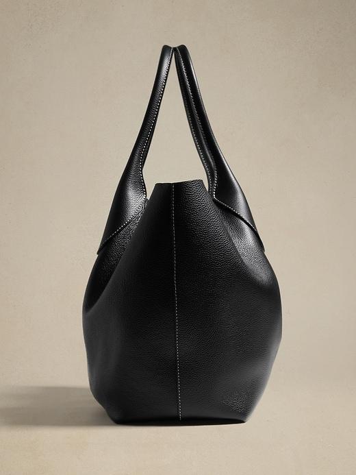 Everyday Italian Leather Tote Product Image