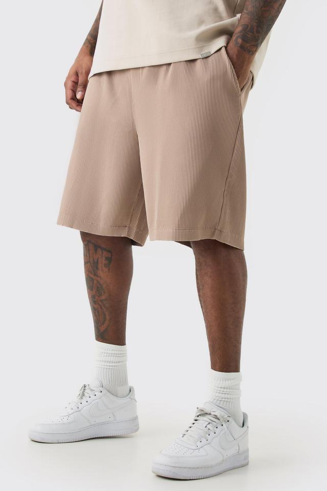 Plus Elasticated Waist Pleated Comfort Short | boohooMAN USA Product Image