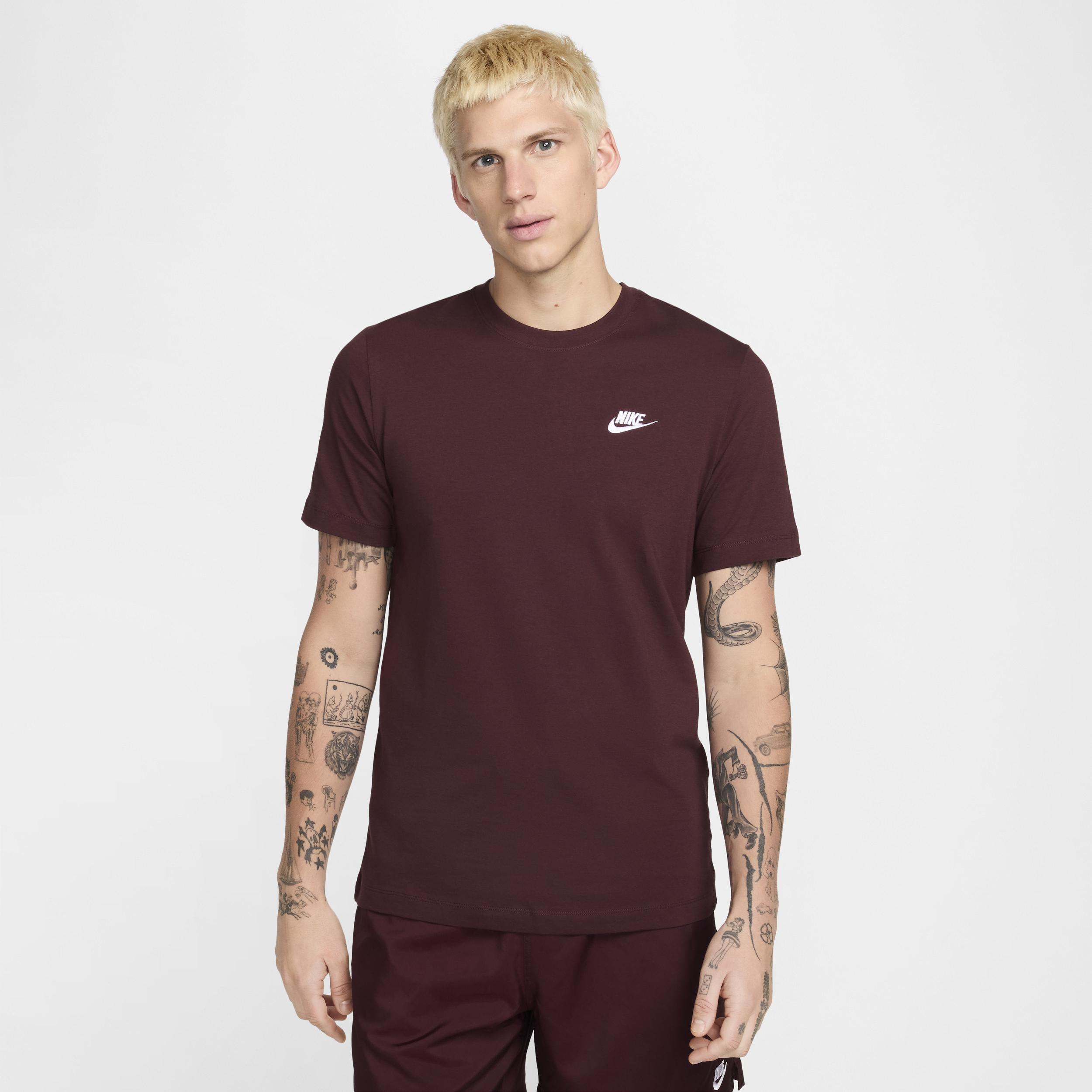 Men's Nike Sportswear Club T-Shirt Product Image