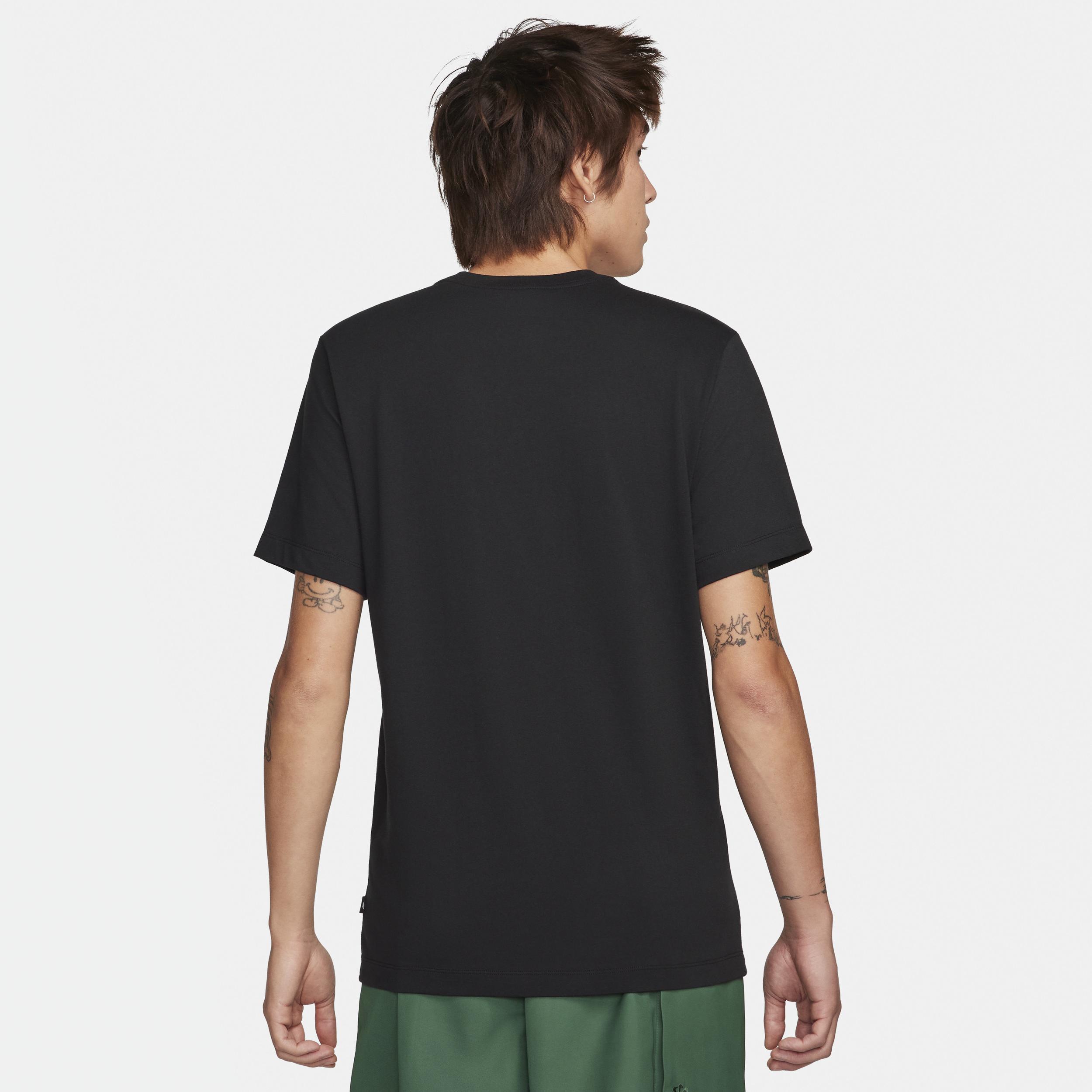 Nike Swoosh Appliqu Graphic T-Shirt Product Image