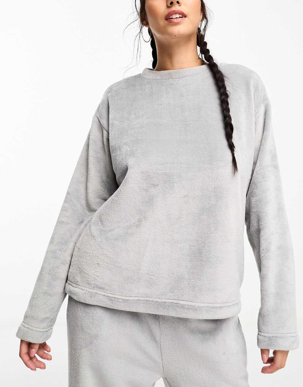 ASOS DESIGN lounge super soft fleece sweatshirt & sweatpants set in gray Product Image