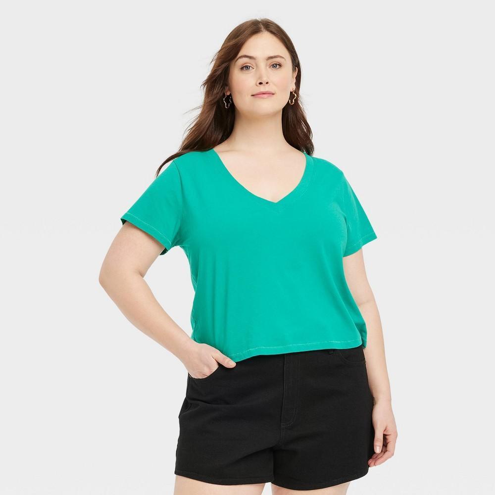 Womens Shrunken Short Sleeve V-Neck T-Shirt - Universal Thread Emerald Green 1X product image